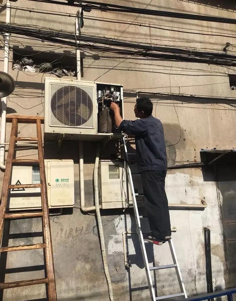 陽城小陽家電維修清洗服務中心是一家專業的電器維修安裝清洗綜合